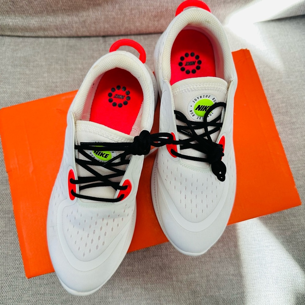 Nike Women Joyride dual run sneakers